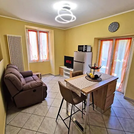 דירה Romantic Stay, 50 M From The *