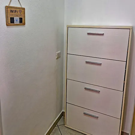 דירה Romantic Stay, 50 M From The *